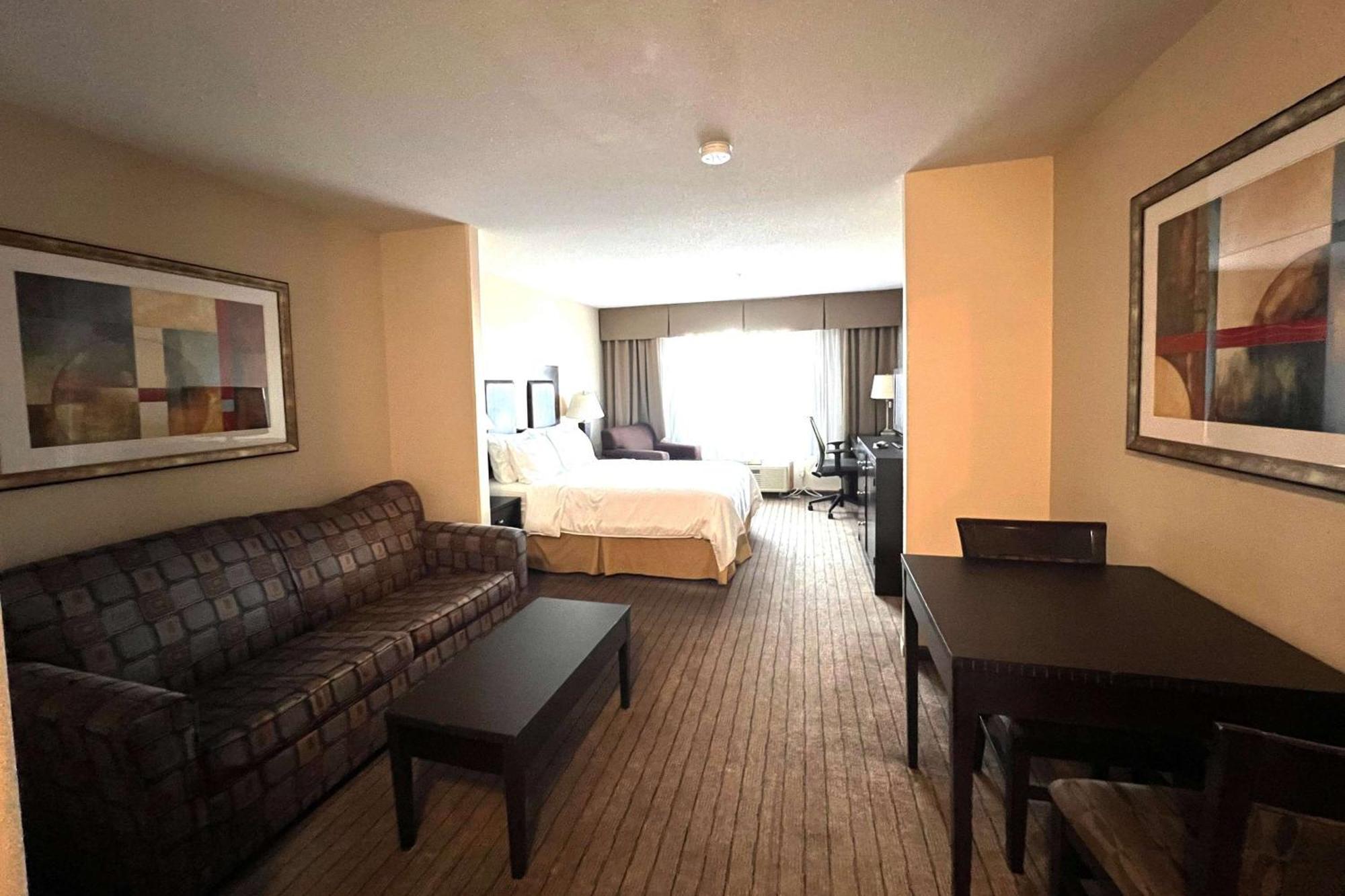 Ramada By Wyndham Prince Albert Exterior foto